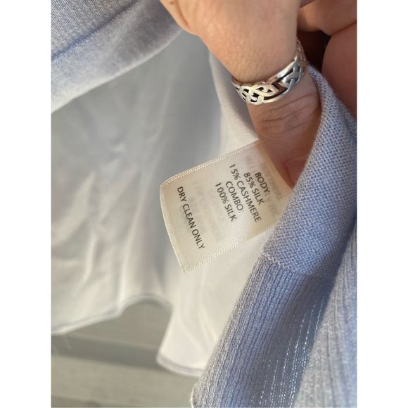 Ecru Baby Blue White Silk Cashmere Blend Sweater V-Neck Blouse Top, Size Medium - Picture 5 of 9